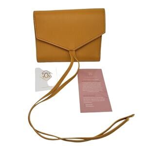 Glass Ladder & Co. Tech Organizer Roll